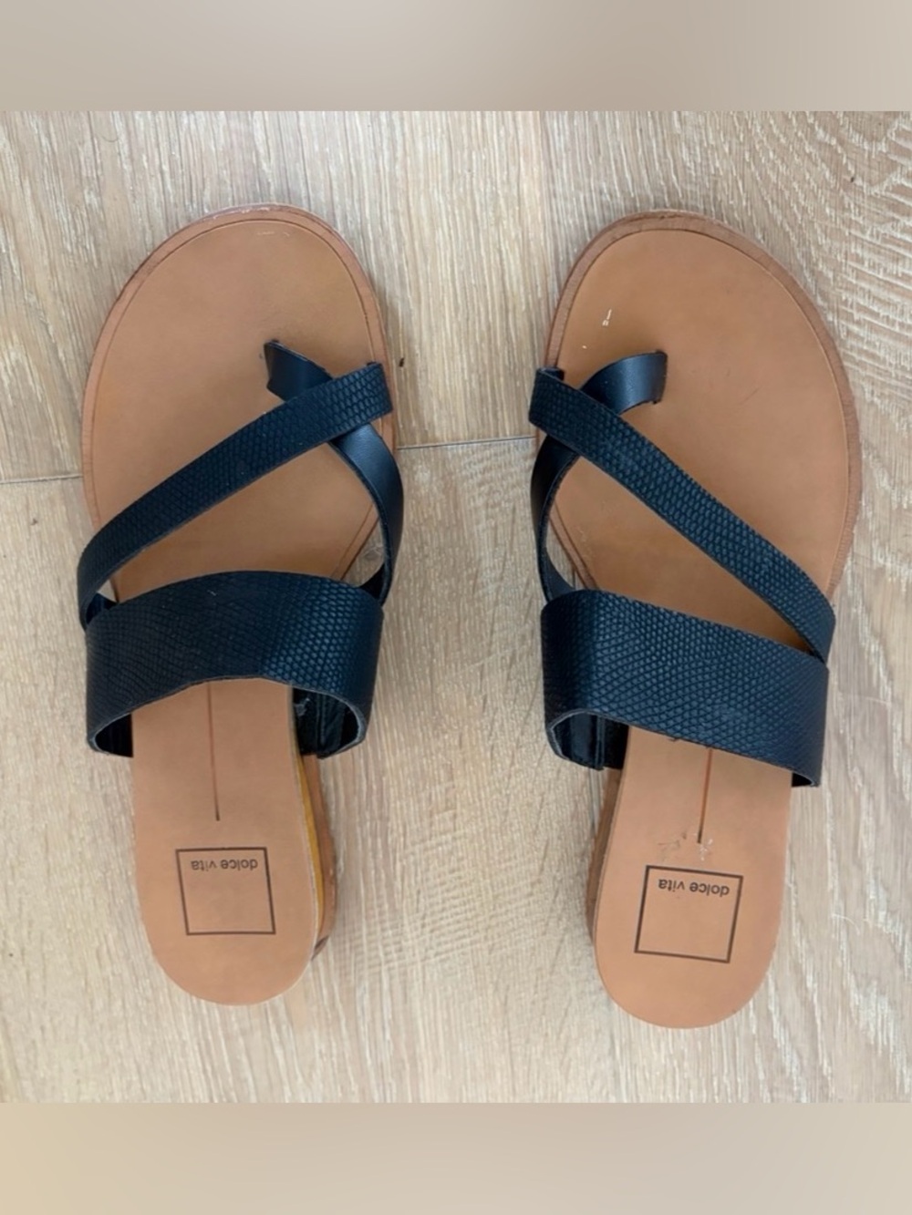 Dolce Vita Black Leather Textured Strap Slide Thong Sandals Sz 7.5